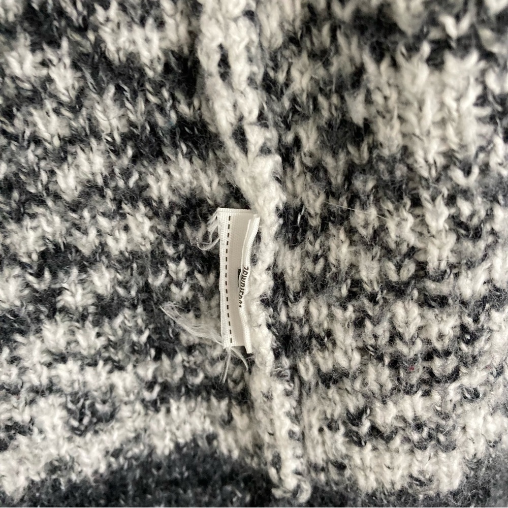 Hollister Women's S Small Gray Open Front Fuzzy Cardigan Sweater Duster Argyle - Picture 4 of 6